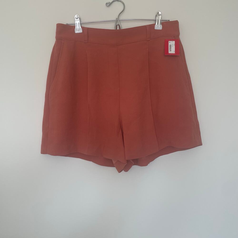 NWT SPANX Carefree Crepe Shorts, Elastic Waist, Sedona, Size Large. 6” inseam - Picture 14 of 14